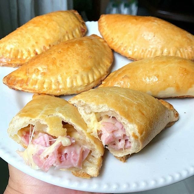Empanada Jamón y Queso